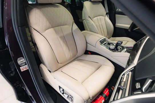 BMW X6 M50i xDrive
