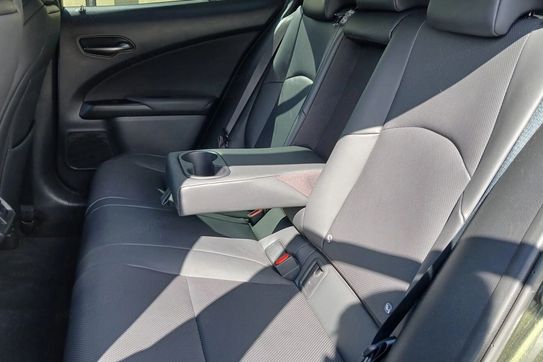 Lexus UX 300h F Sport AWD