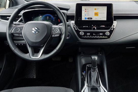 Suzuki Swace 1.8 Hybrid Premium Plus CVT