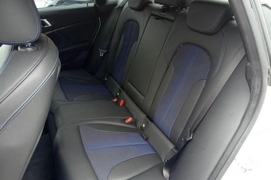 BMW Seria 2 218i aut