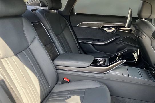 Audi A8 L 60 TFSI e Quattro Tiptr.