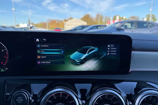 Mercedes CLA 200 AMG Line 7G-DCT