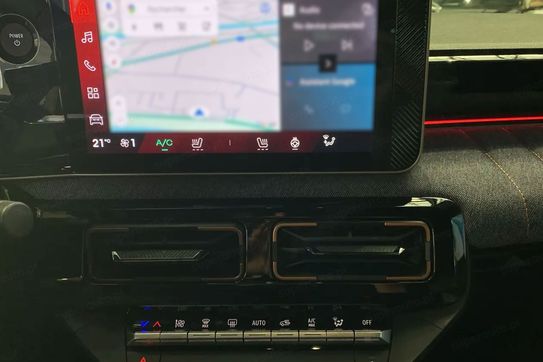 Renault 4 E-TECH ELECTRIC Comfort Range Techno 52kWh