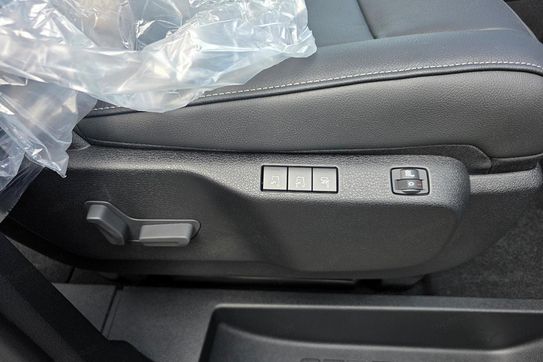 Peugeot Traveller Long L2H1 Business VIP EAT8