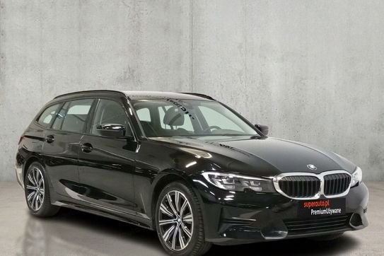 BMW Seria 3 Touring 320d Sport Line