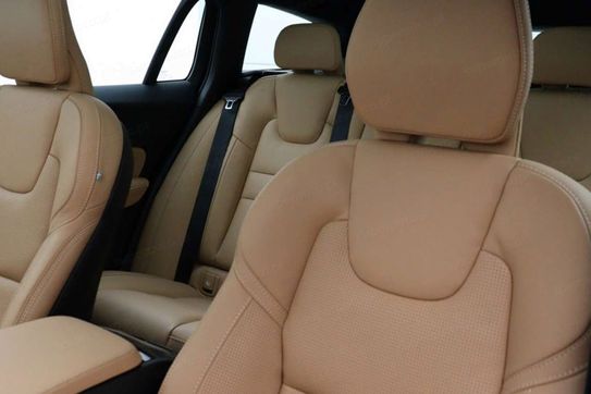 Volvo V60 T6 AWD Plug-In Hybrid Plus Dark