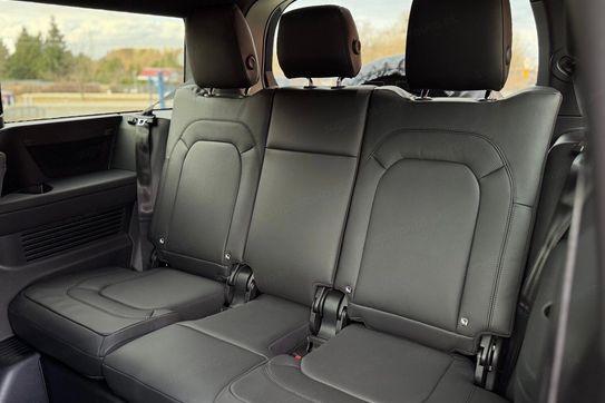 Land Rover Defender 130 3.0 D350 mHEV X-Dynamic HSE