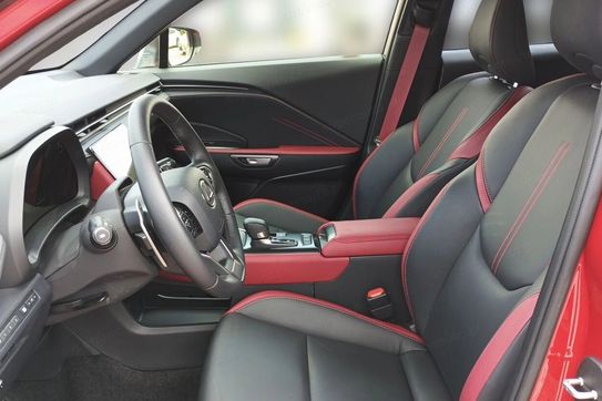 Lexus LBX Hybrid Vibrant Edition