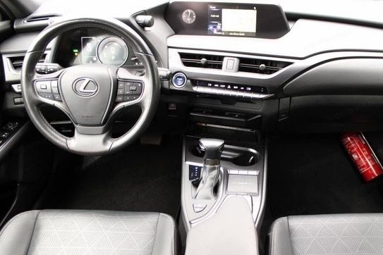 Lexus UX 250h Business Edition 2WD
