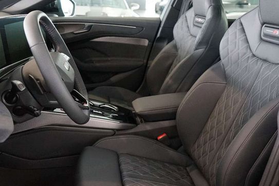 Audi A6 TDI quattro S line