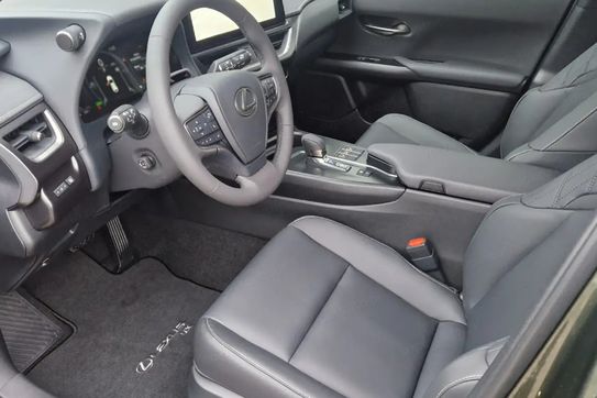 Lexus UX 300h F Sport Design 2.0 Hybrid Dynamic Force