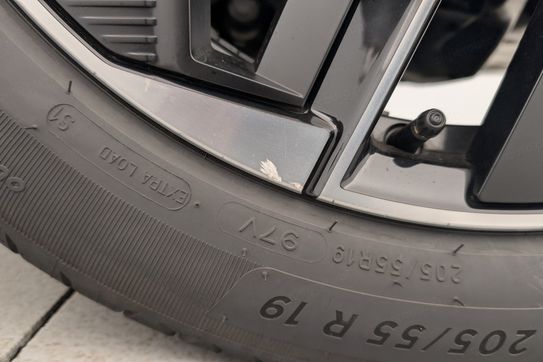 Peugeot 408 GT 1.2 mHEV e-DCS6