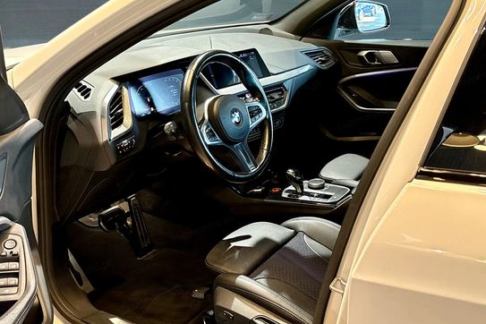 BMW Seria 1 118i M Sport aut