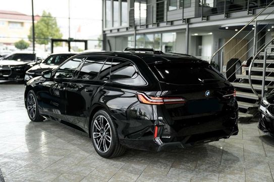 BMW Seria 5 Touring 540d xDrive M Sport