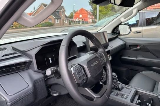 Toyota HiLux mHEV Double Cab Invincible 4x4 aut