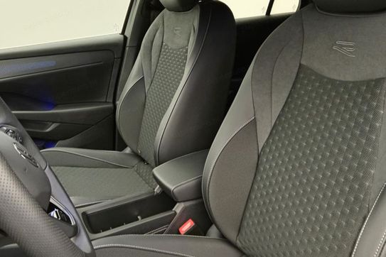 Volkswagen T-Roc R-Line 1.5 eTSI DSG
