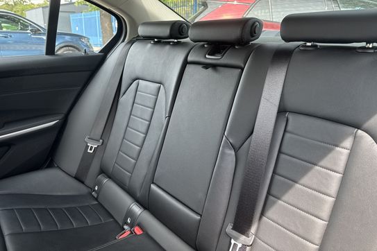 BMW Seria 3 318i