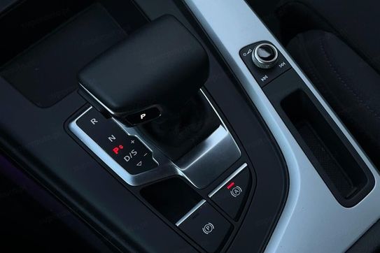 Audi A4 35 TFSI S Line