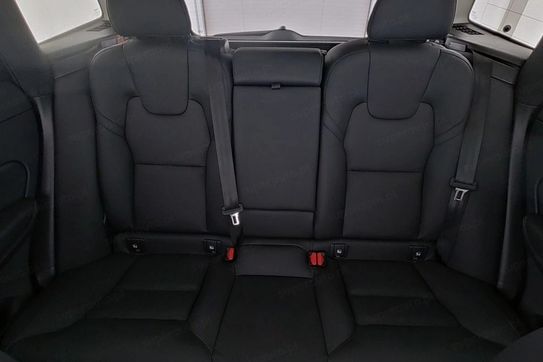 Volvo XC60 B5 B AWD Ultra Dark