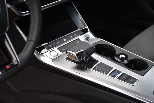 Audi A6 55 TFSI e quattro S Line