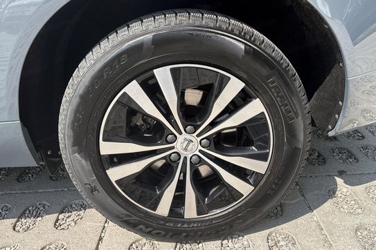 Volvo XC60 B5 B AWD Momentum Pro