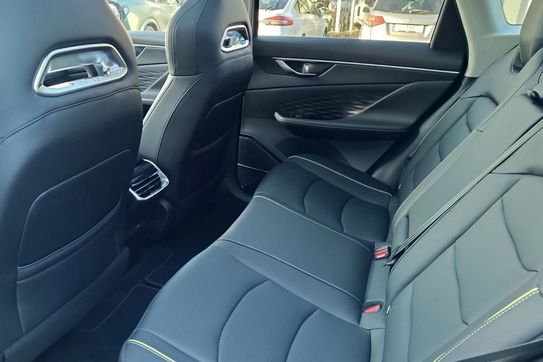 Baic Beijing 5 1.5T Luxury DCT