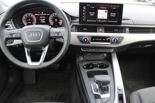 Audi A4 35 TFSI mHEV S tronic