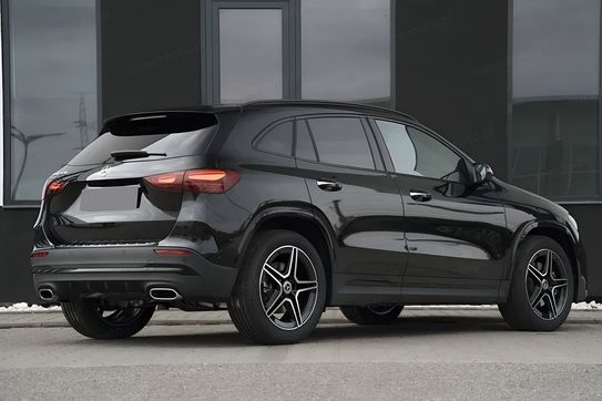 Mercedes GLA 220 4-Matic AMG Line