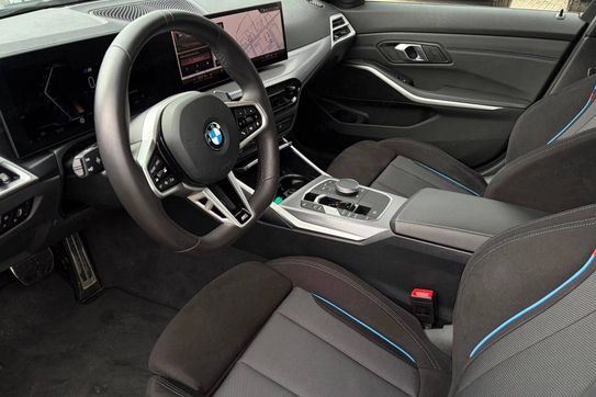 BMW Seria 3 330i xDrive M Sport sport-aut