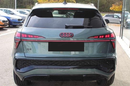 Audi Q3 e-Hybrid S line
