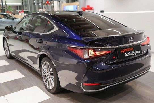 Lexus ES 300h Business Edition