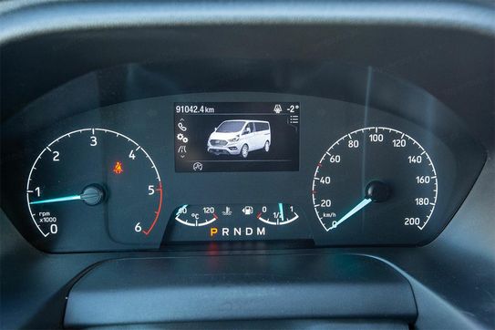 Ford Tourneo Custom L2H1 AT