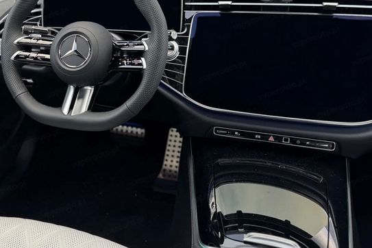 Mercedes Klasa E 300 de  4-Matic AMG