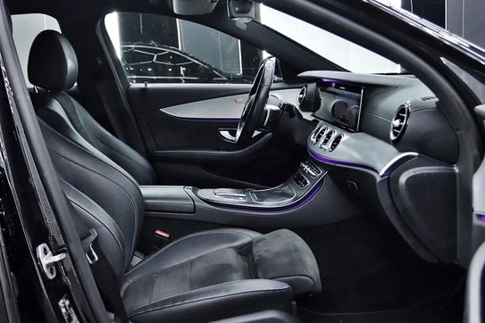 Mercedes E Klasa E 220 d 4-Matic AMG/Avantgarde