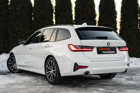 BMW Seria 3 320d mHEV Luxury Line sport-aut