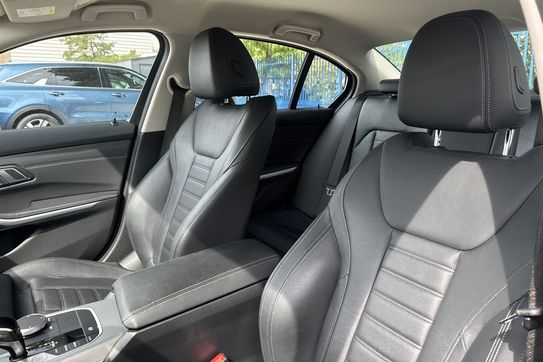 BMW Seria 3 318i