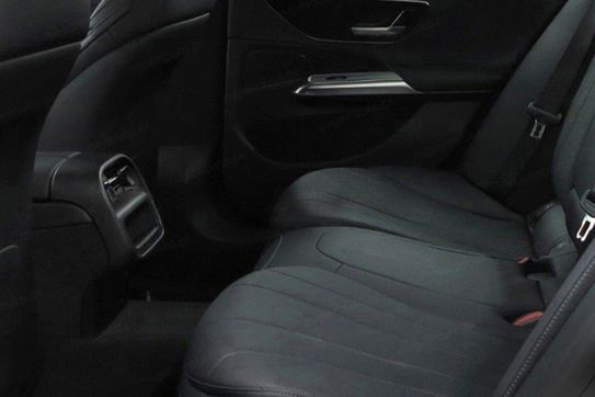 Mercedes Klasa E 200 4-Matic Avantgarde