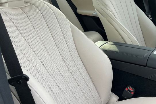 Mercedes Klasa E 200  4-Matic AMG