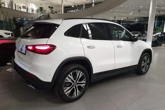Mercedes GLA 200 Progressive