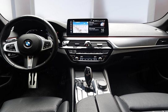 BMW Seria 5 520d xDrive M Sport