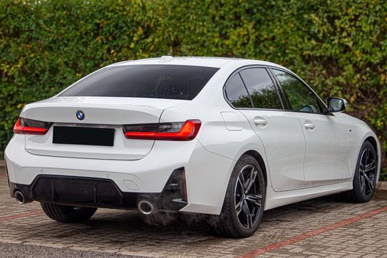 BMW Seria 3 330d xDrive M Sport