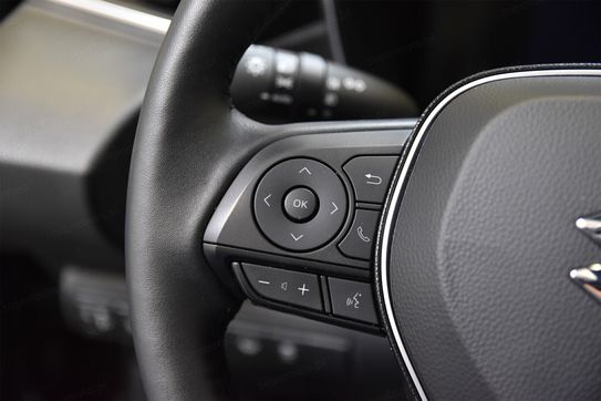 Suzuki Swace Elegance 1.8 Hybrid CVT
