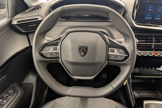 Peugeot 208 ALLURE 1.2 PureTech