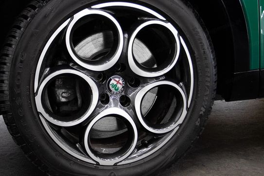 Alfa Romeo Tonale 1.5 T4 GSE mHEV Tributo Italiano DCT