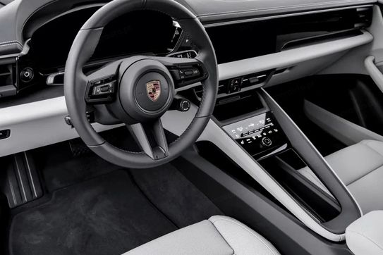 Porsche Macan 4