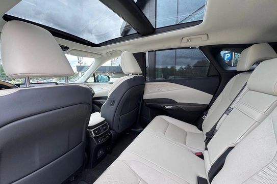 Lexus RX 350h Omotenashi