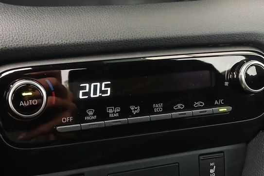 Toyota Yaris Hybrid 1.5 Style