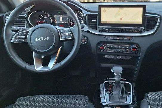 Kia Ceed 1.5 T-GDI Tribute DCT