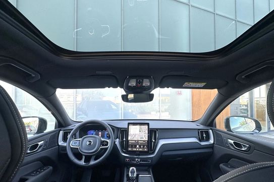 Volvo XC60 T8 Plug-In Hybrid AWD Ultra Black Edition aut