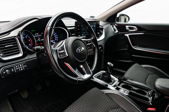 Kia Ceed 1.6 CRDi SCR L